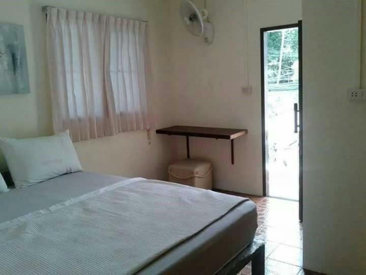 Js Guesthouse Ko Tao Bagian luar foto