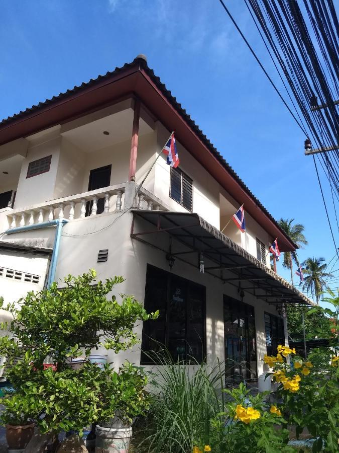 Js Guesthouse Ko Tao Bagian luar foto
